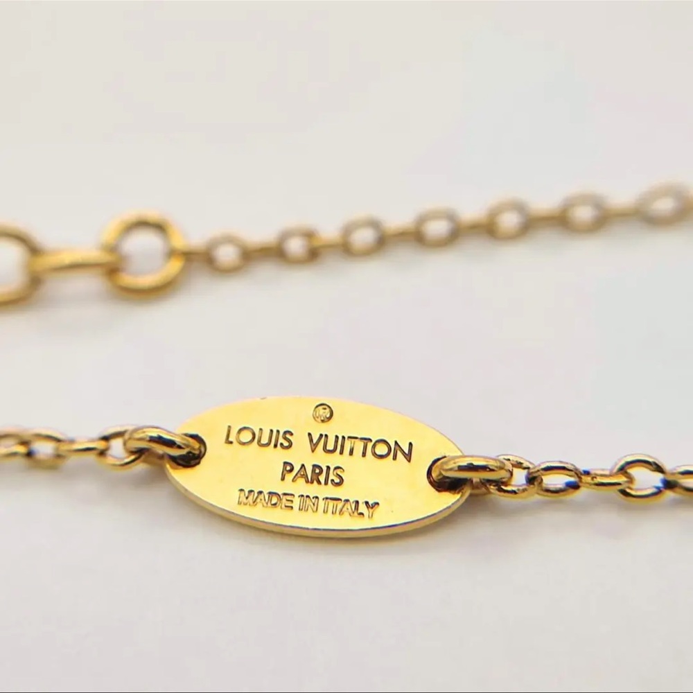 Louis Vuitton Necklace - Picture 4 of 5
